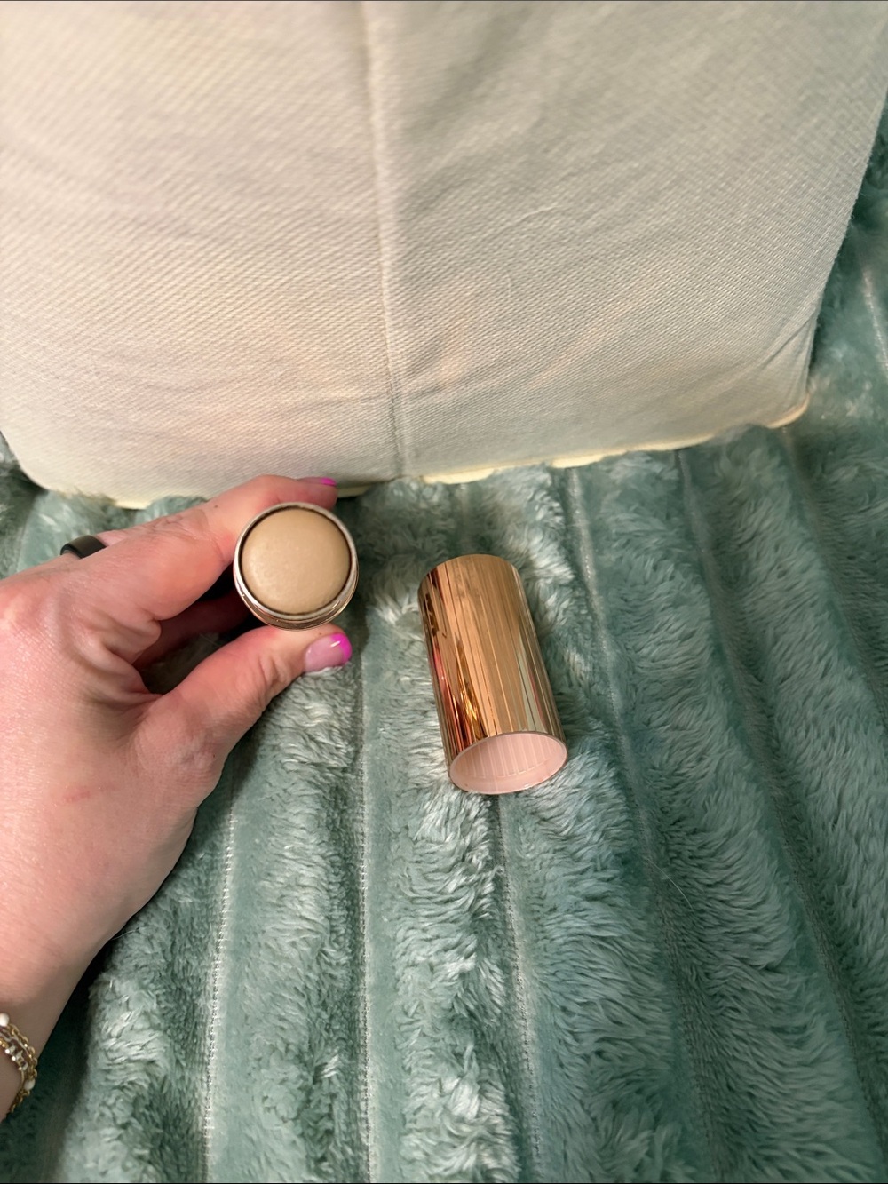 Charlotte Tilbury sheer glow foundation stick - Picture 3 of 3